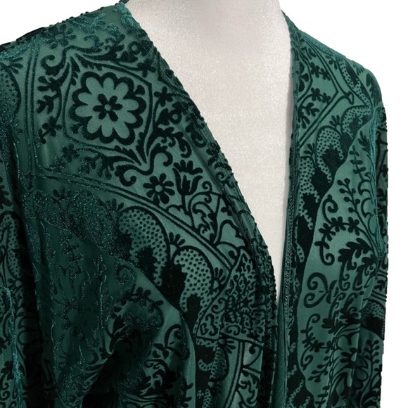 La Hearts Emerald Green Shawl (Sz One Size) - Picture 3 of 14